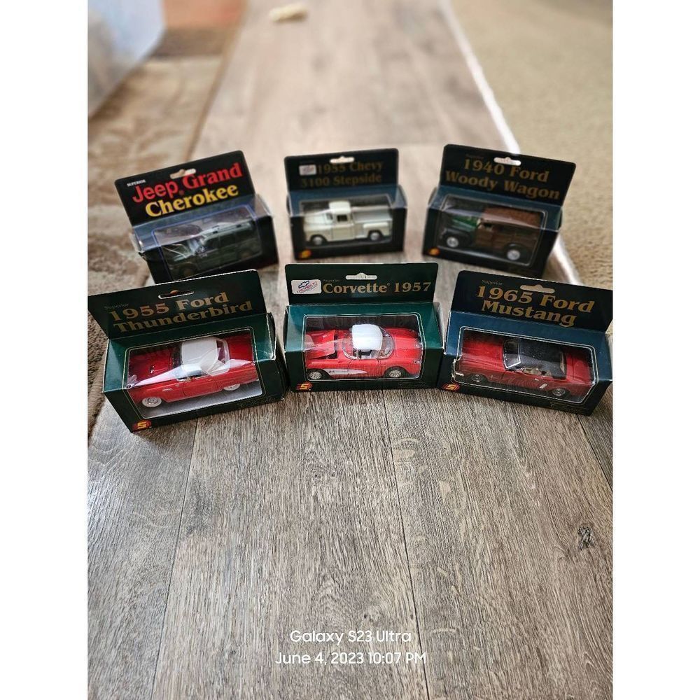 Die Cast Car Truck Collectibles Set of 6 Jeep Ford Corvette Wagoner Chevy Thunde